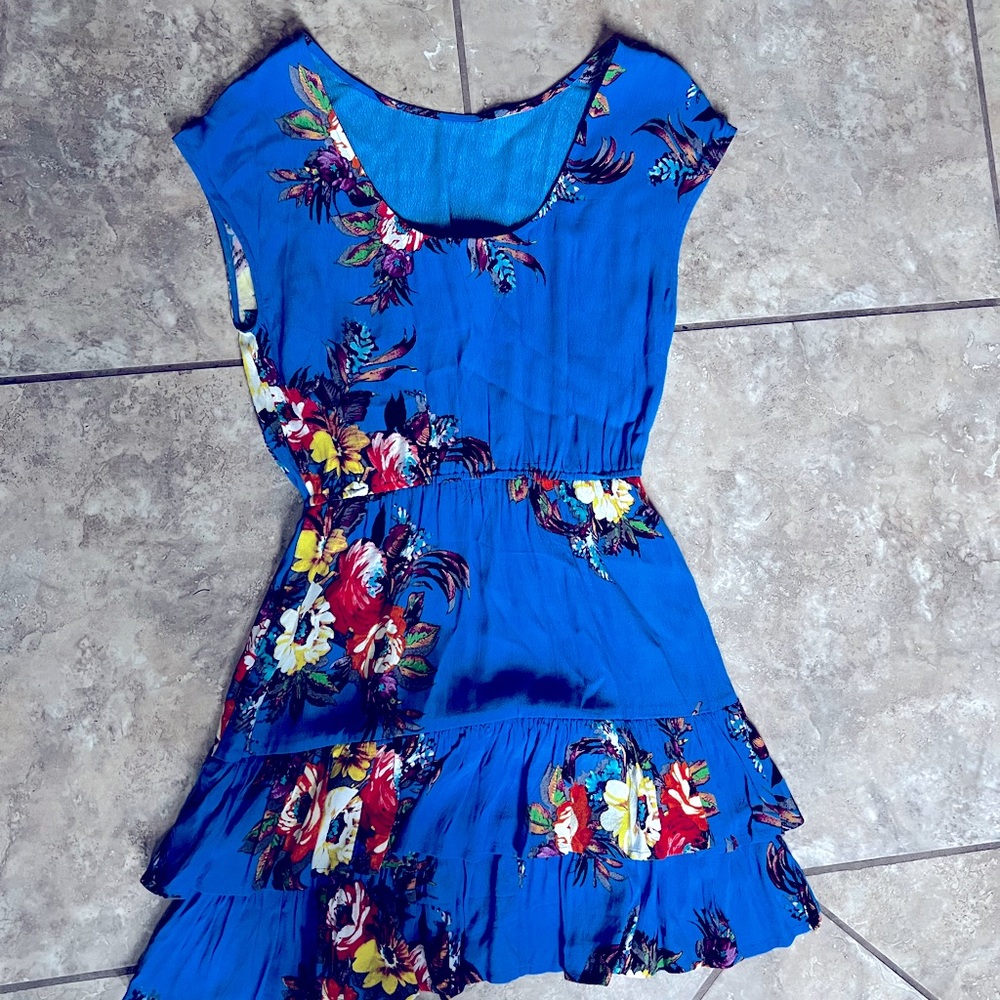 Twirling ready. Size S Spring Dress by Konrad & Joseph.